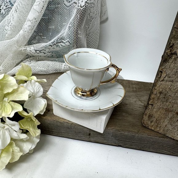 Japan Flower Leaf shaped China Espresso Cup & Saucer Set Vintage Original sticke - Picture 1 of 9